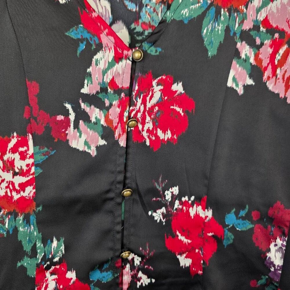 Maurices Rose Floral Peplum Blouse Medium Black - Picture 7 of 9